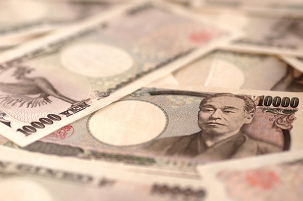 特朗普“100年最高关税”生效引爆避险！